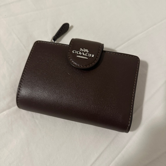 Coach Corner Zip Wallet - Picture 3 of 4